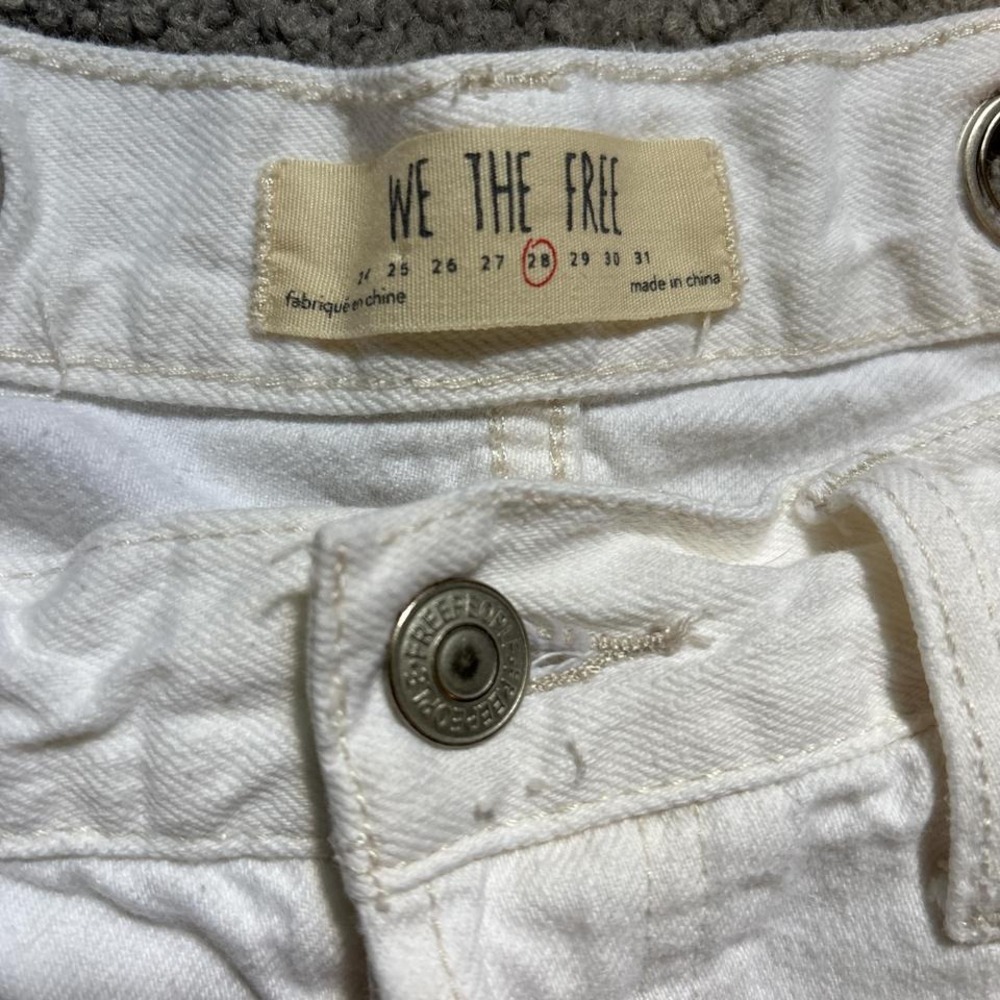 We The Free People Women's 28 White Cut Off Micro Short Grommet Waist Button Fly - Picture 2 of 7